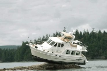 boat-aground_RT